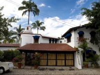 Casas Garza Blanca