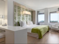 NH Amsterdam Zuid 4*