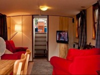 The Hoop Houseboat