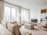 Apartment Overlooking Amstel River