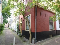 Where Els The Red House