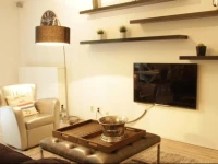 Luxury Center Two-Bedroom Apartment with Private Parking *Non Smoking*