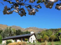 The Paddock Straw Bale Luxury Holiday House