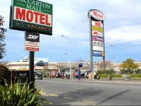 Riccarton Mall Motel 4*