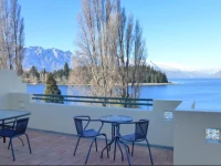 Lakefront Apartments 4*