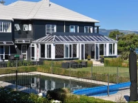 Black Swan Lakeside Boutique Hotel