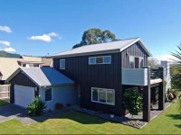 Zodiac Bay Lake Retreat