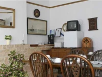 Adams Guest House 2*