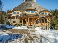 Rezydencja Gaudi SPA z kominkiem