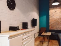 Mirons Apartment: Industrial