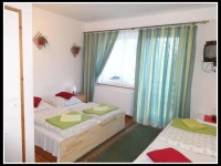 Pokoje goЕ›cinne w MikoЕ‚ajkach