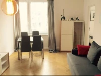 Bizzi LuxHeart of Old Town