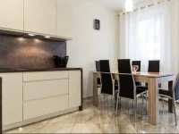 Apartament Zaciszny w Centrum z Balkonem