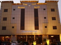 Avenue Tree Apartment