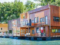 ArkaBarka 2- Floating Dream Apartments