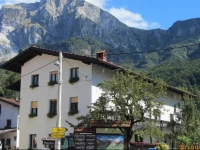 Rooms Pri LovriЕѕu