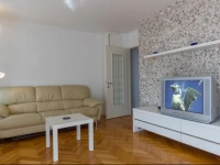 Center Park View Apartment