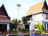 VIP Chain Resort Pool Villa