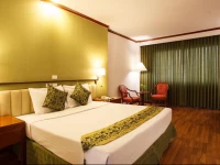 Check Inn Regency Park