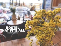 Glur Bangkok Hostel & Coffee Bar