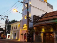 B2 Riverside Colonial