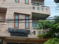 Nirvana Guesthouse 2*