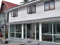 Pier 24 Boutique Hostel