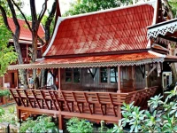 Banthaisangthain Resort