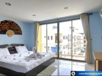 The Clan Patong Guesthouse & Restaurant