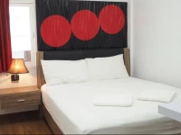 Pook Swan House Hotel