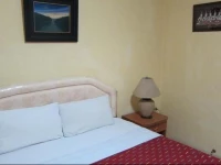 Robins Nest Guesthouse & Restaurant