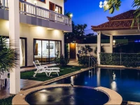 Avoca Pool Villas