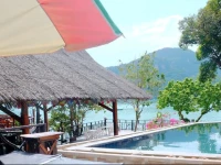 Phi Phi Cozy Sea Front Resort