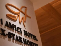 Amici hotel Six Star Hostel