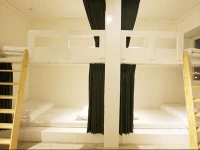 Mr LobsterвЂ™s Secret Den design hostel