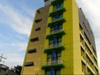 C & L Bay View Hotel 2*