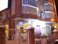 1 River Central Hostel