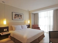 The B Hotel - Managed by The Bellevue Group of Hotels Inc