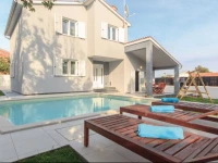 Banjole 52 Holiday Home