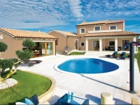 Barban 69 with Outdoor Swimmingpool Holiday Home