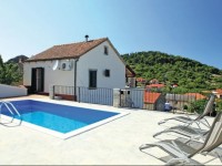 Blato 8 Holiday Home