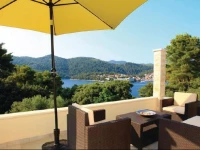 Brna Kosirina Holiday Home