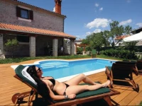 Cabrunici VI Holiday Home