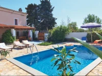 Kuzinici I Holiday Home