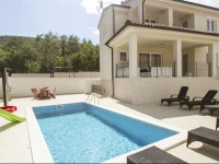 Villas ДЊovjek i More I