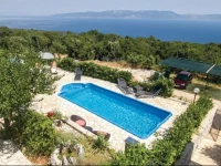 Crni II Holiday Home