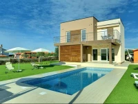 Three-Bedroom Holiday home in Fazanska ulica c 55