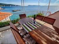 Mira Sea Front Guesthouse