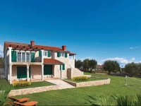 Four-Bedroom Holiday home with Sea View in Krnica