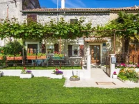 Presika Presika Holiday Home